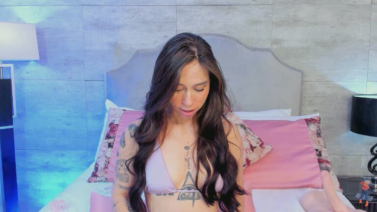 TaniaKatts's Streamate show and profile