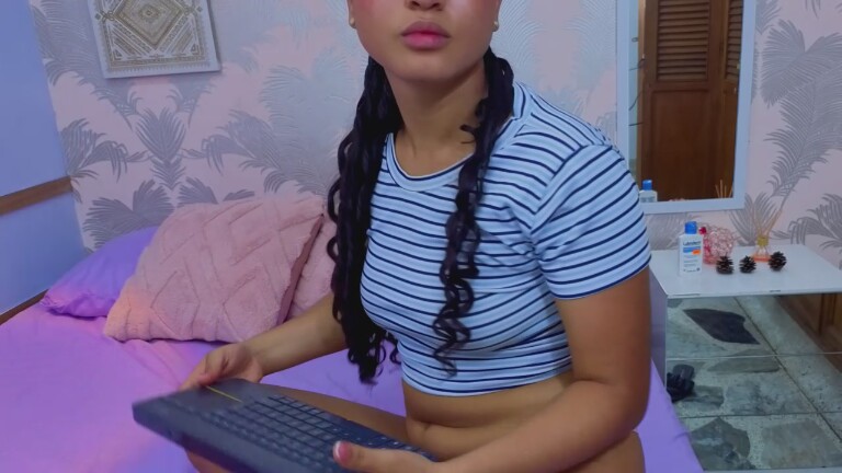 Emmaa_Thompsoon's Streamate show and profile