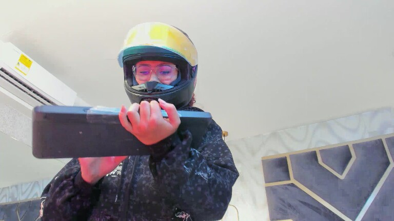 HollyJhonson's Streamate show and profile