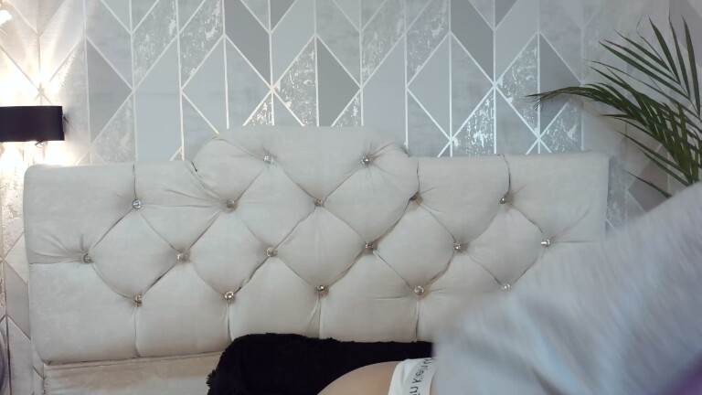 Lia_Bloom's Streamate show and profile