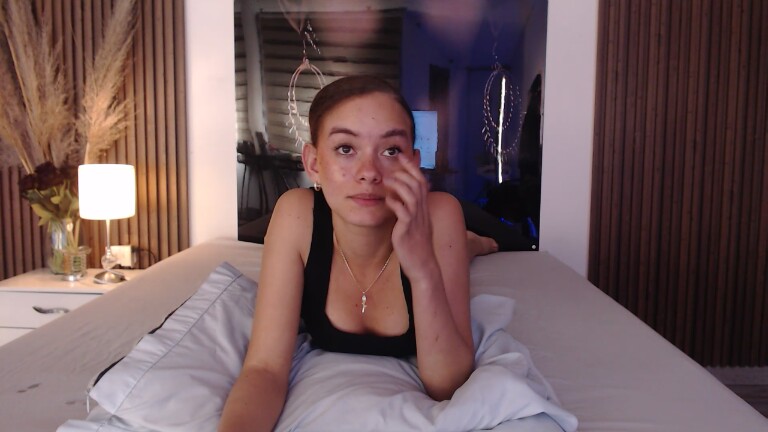MiticaBrenner's Streamate show and profile