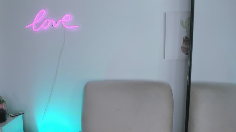 annapettite's Streamate show and profile