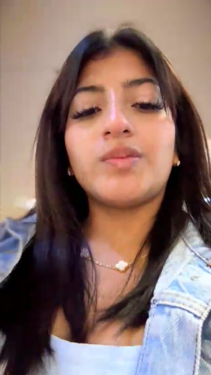 ValeSandoval's Streamate show and profile