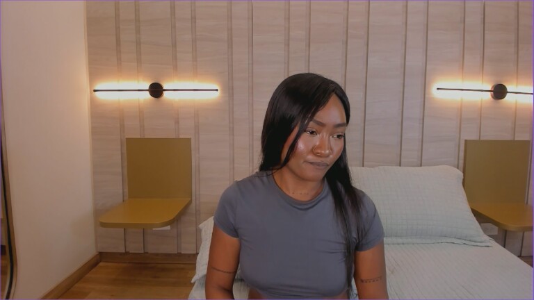 IvonneBrunettee's Streamate show and profile